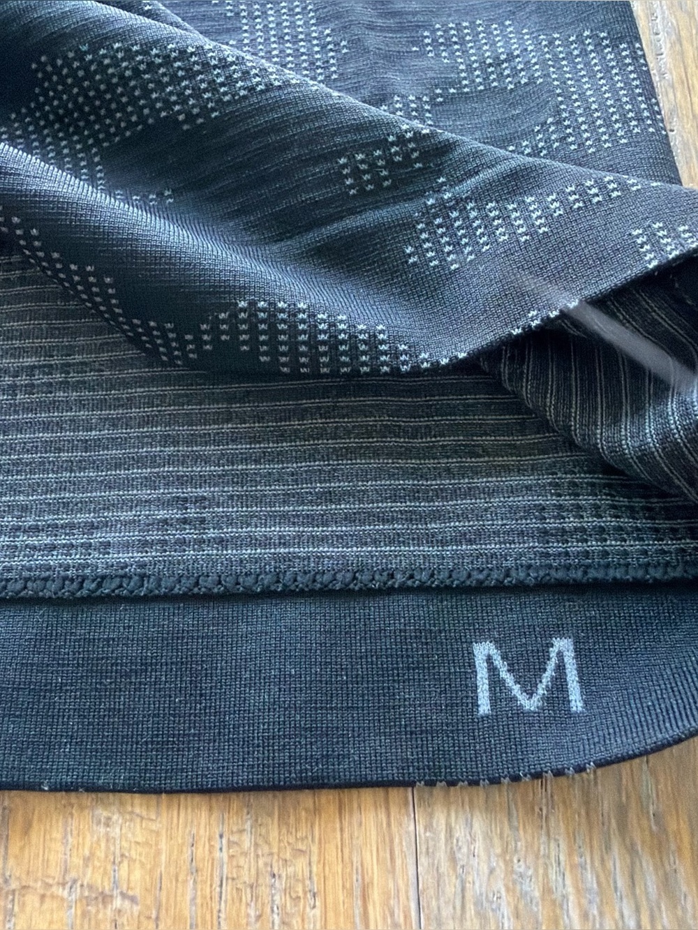 Lululemon Metal Vent Tech Long Sleeve — Medium - Picture 2 of 4